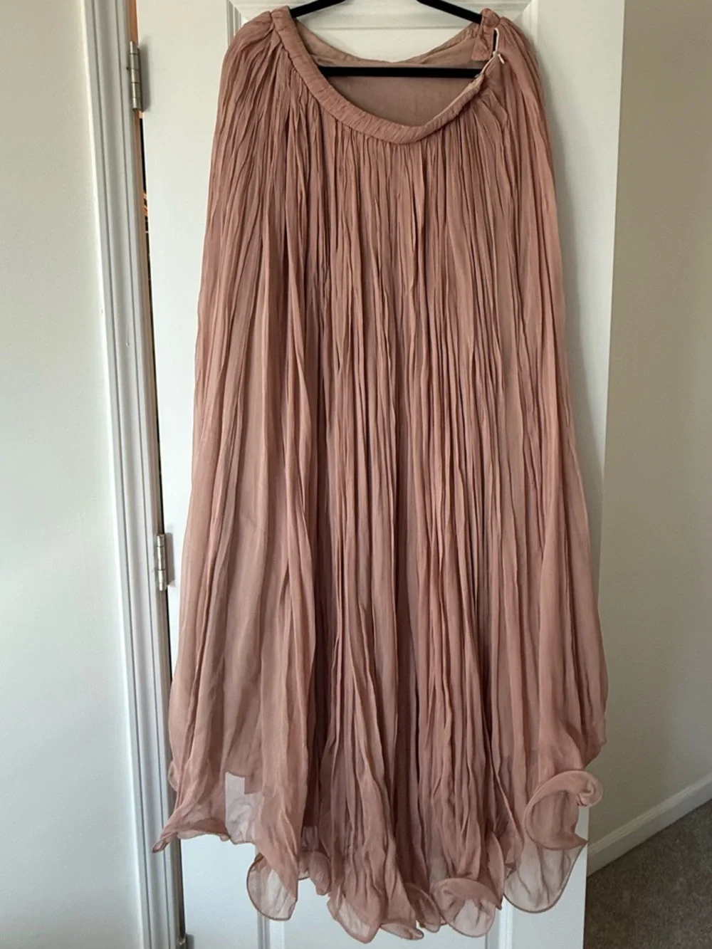 Zainab Zulfiqar formal lehnga with long shirt - Picture 10 of 13